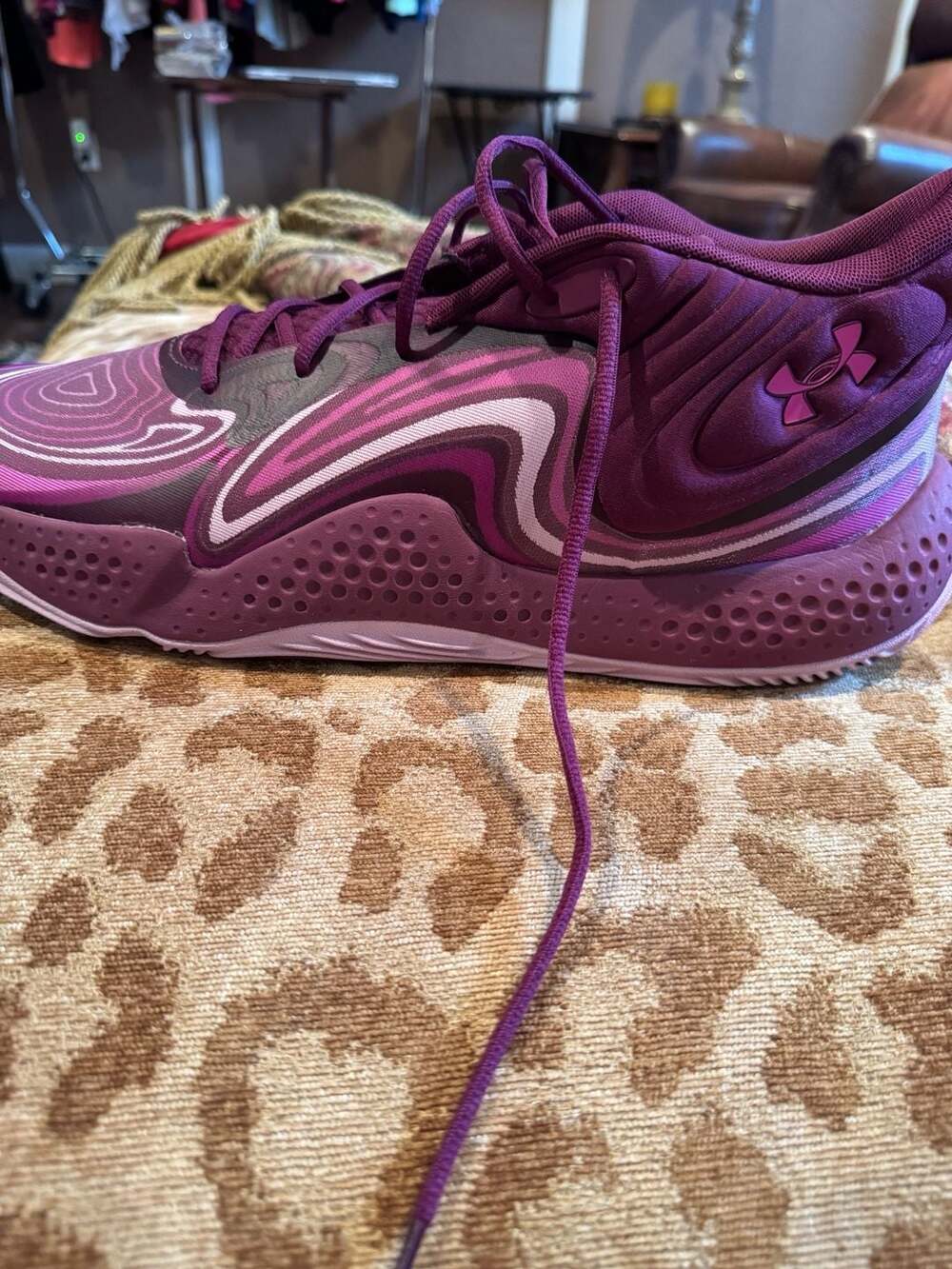 Mid-top basketball shoes Under Armour Spawn 6 Size 18 NWOT Vibrant Purple